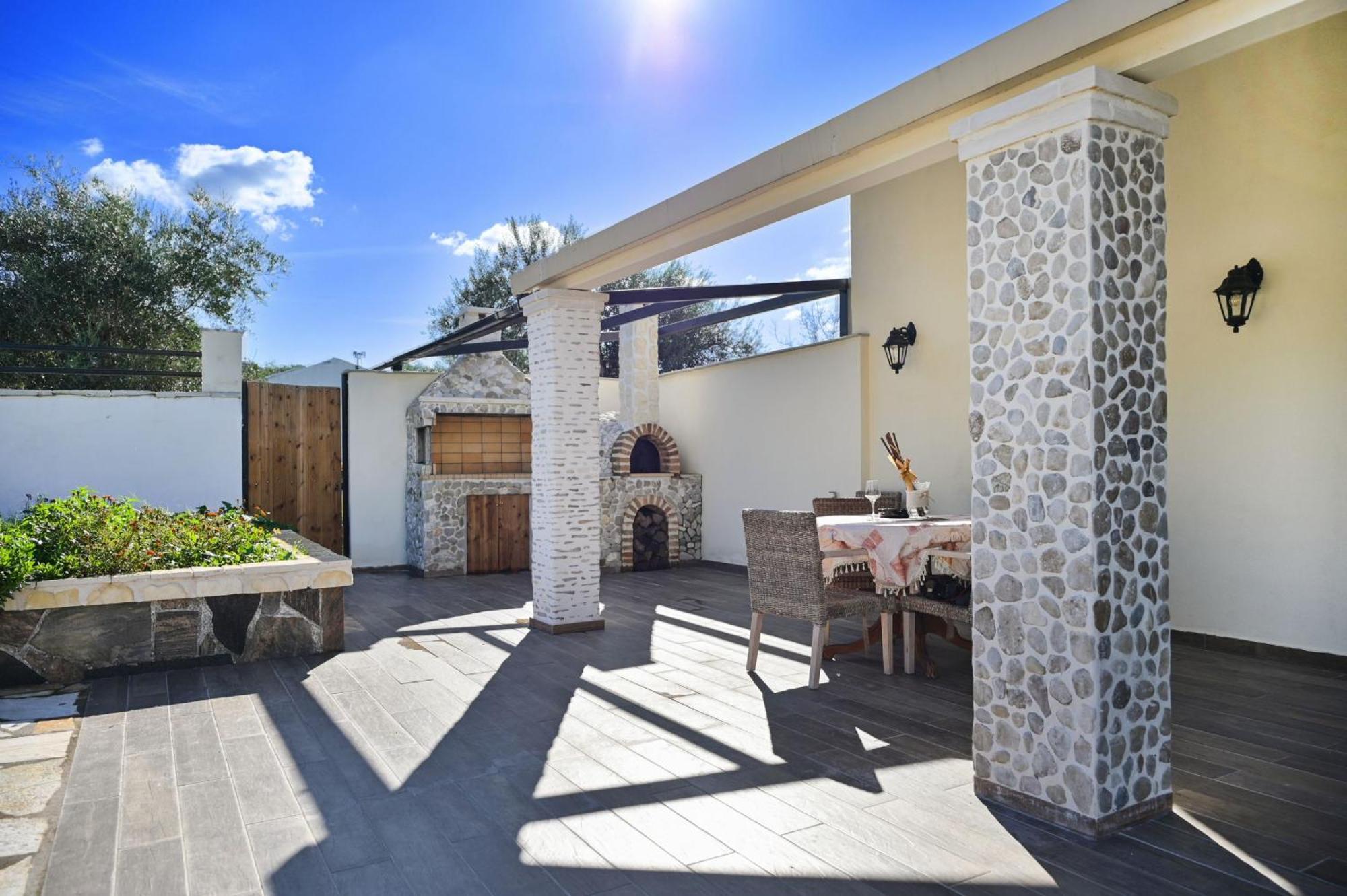 Iskander Villa *